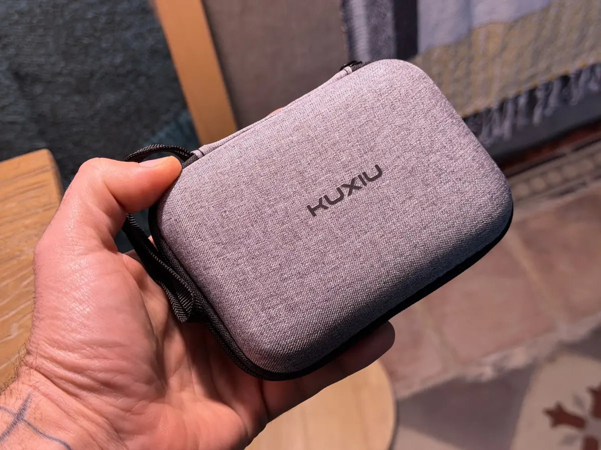 Test du Kuxiu X40 Turbo : le Saint Graal du chargeur pour iPhone, Apple Watch et AirPods ?