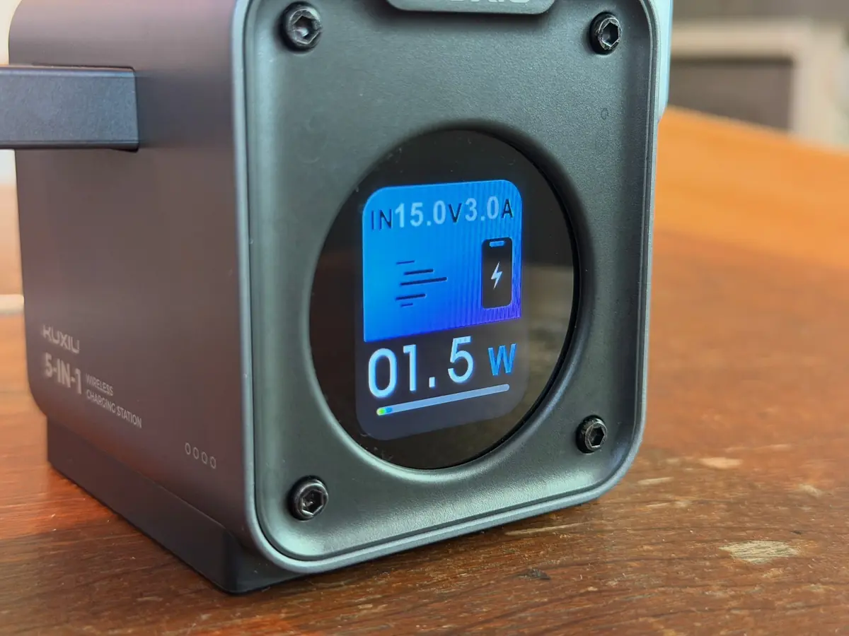 Test du Kuxiu D5, le chargeur MagSafe qui garde votre iPhone au frais