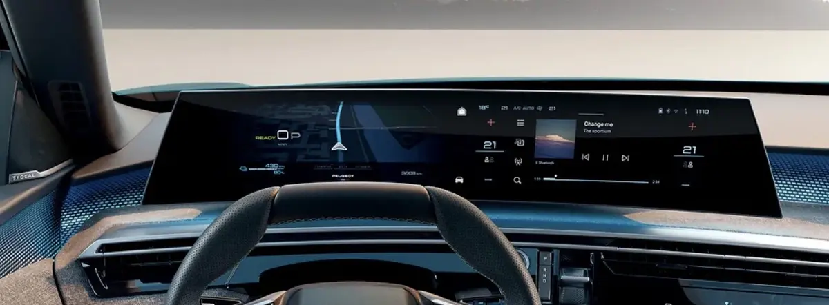 Ecran incurvé de 21" : le nouvel i-Cockpit de Peugeot nous fait enfin rêver !