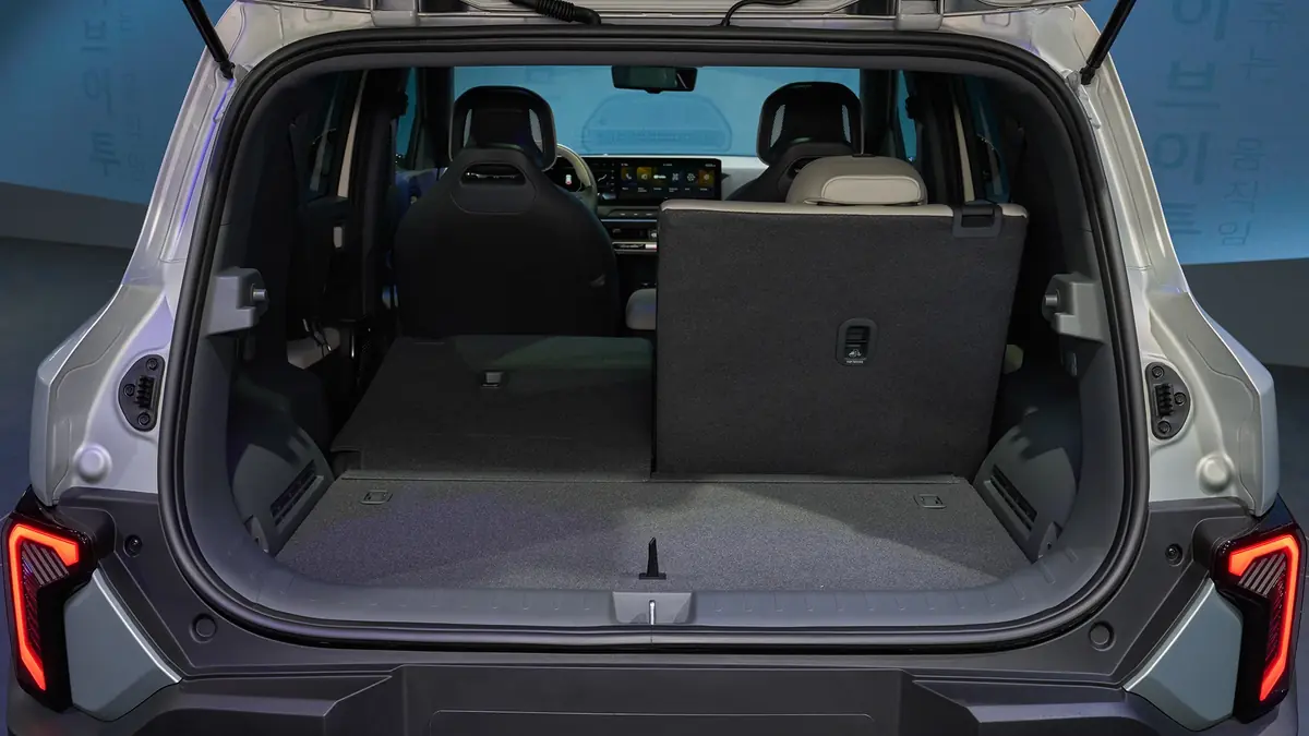 Kia EV2&nbsp;: bonne autonomie, V2L, 22kW, frunk, &eacute;norme coffre et 4m de long&nbsp;!