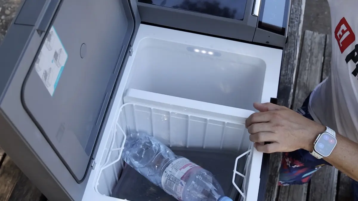 Test EcoFlow Glacier : frigo, congélateur, et machine à glaçons portable connectée !