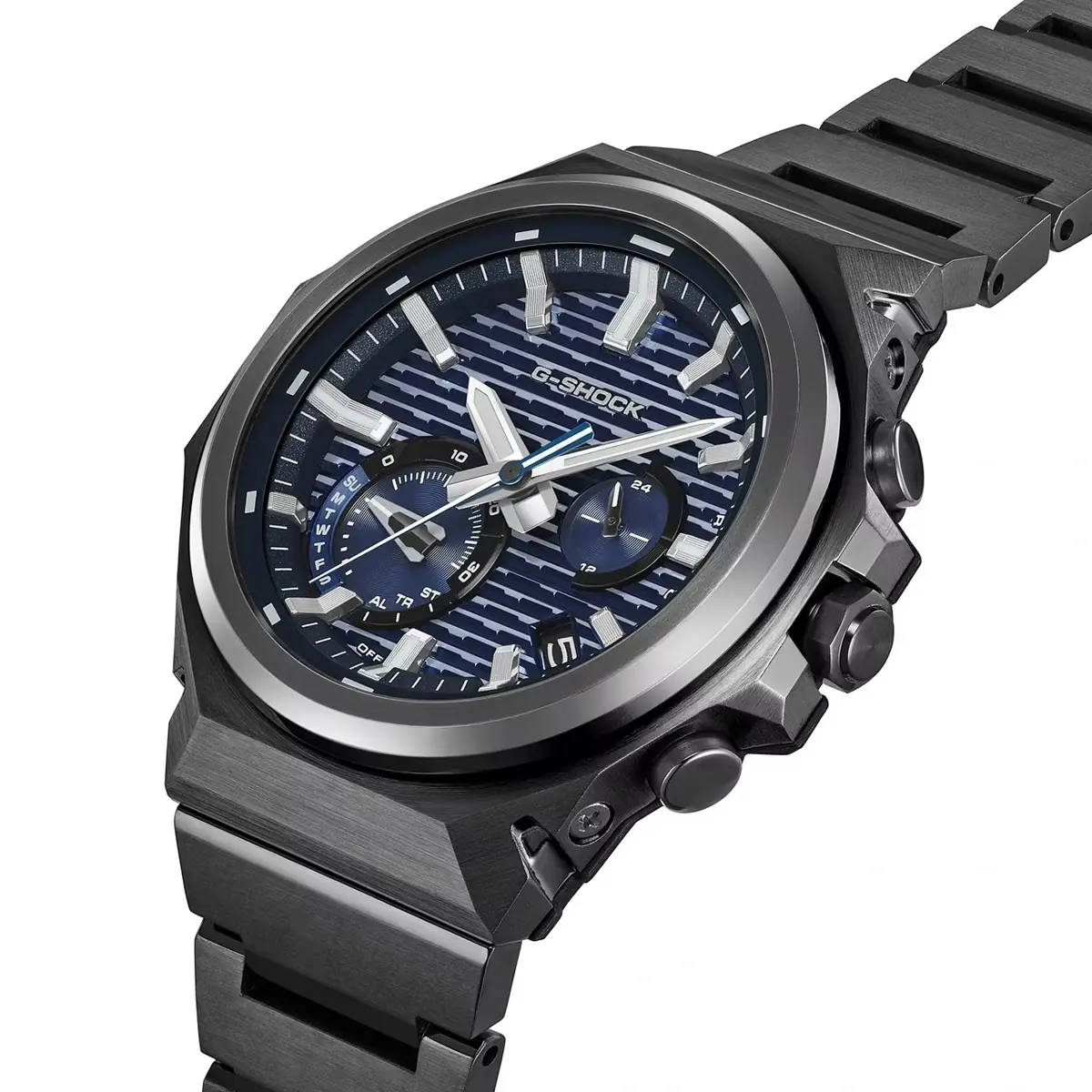 Casio affine sa G-Steel connect&eacute;e et la passe au tout noir