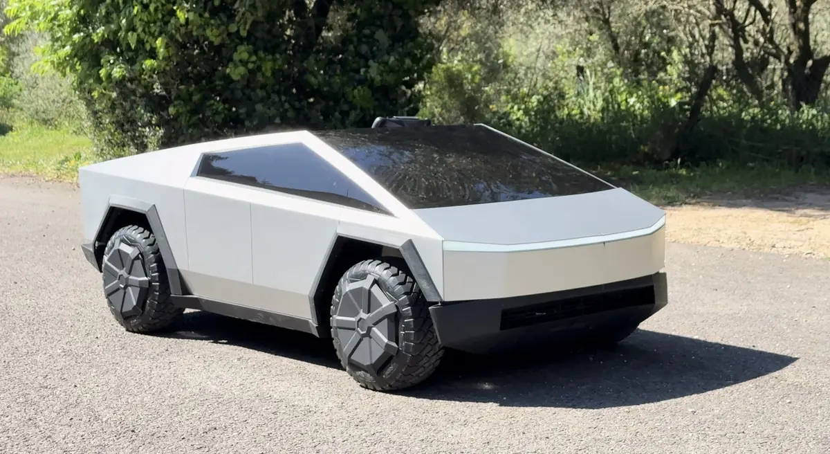 Test du Tesla Cybertruck pour enfants... par des enfants (vid&eacute;o)