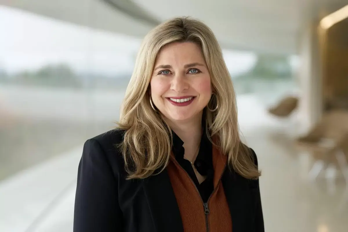 La nouvelle VP des communications d'Apple va-t-elle durer plus de 8 mois ?