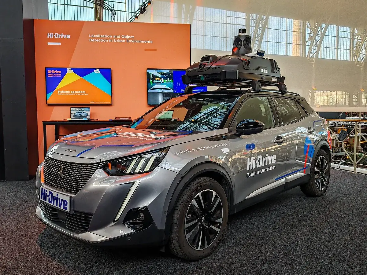 Conduite autonome : Stellantis dévoile ses prototypes face à l'offensive Tesla