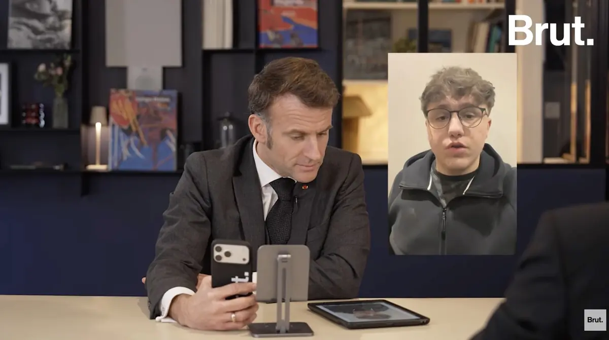 Allons bon, Macron envisage d'interdire l&rsquo;IA et certains jeux vid&eacute;o pour prot&eacute;ger les jeunes