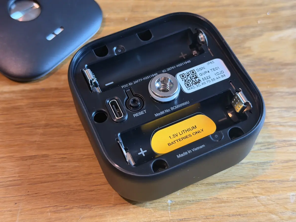 Test de la cam&eacute;ra Blink 2K+ ext&eacute;rieure, simple &agrave; utiliser, mais un abonnement quasi obligatoire