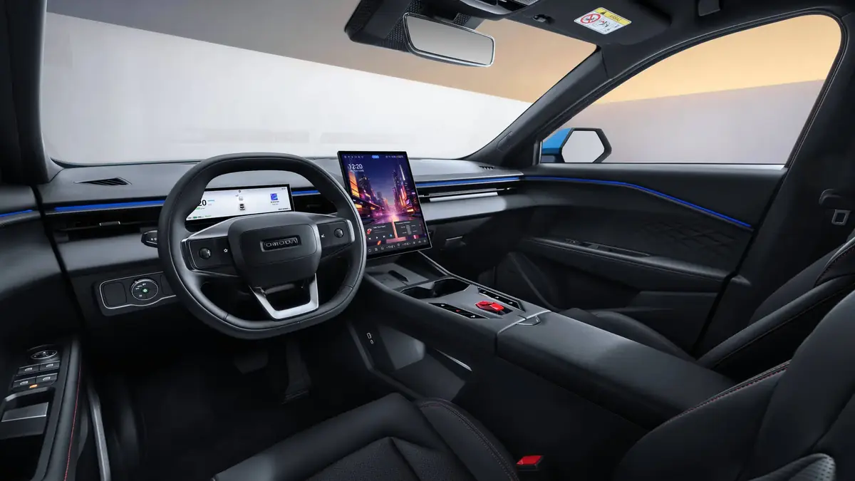 OMODA 5&nbsp;: hybride 224 ch &agrave; 30 990 euros, les commandes ouvrent au Mondial de l'Auto