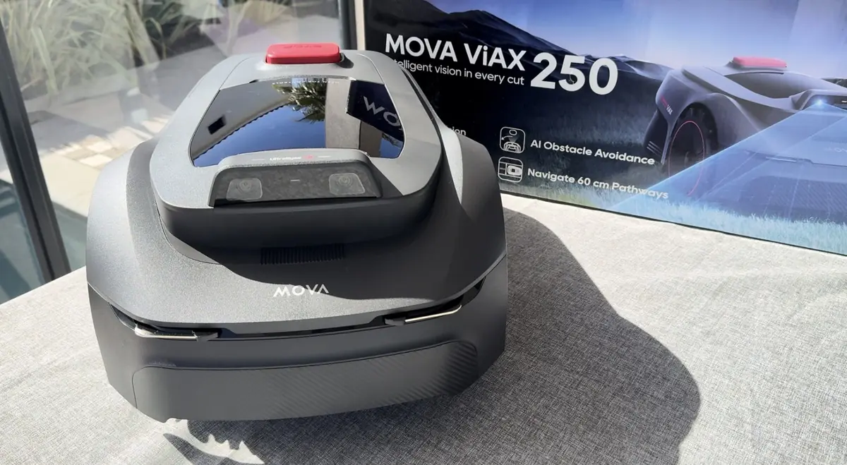 Test MOVA Viax 250&nbsp;: &agrave; ce prix-l&agrave;, faut-il encore sortir sa vieille tondeuse&nbsp;?