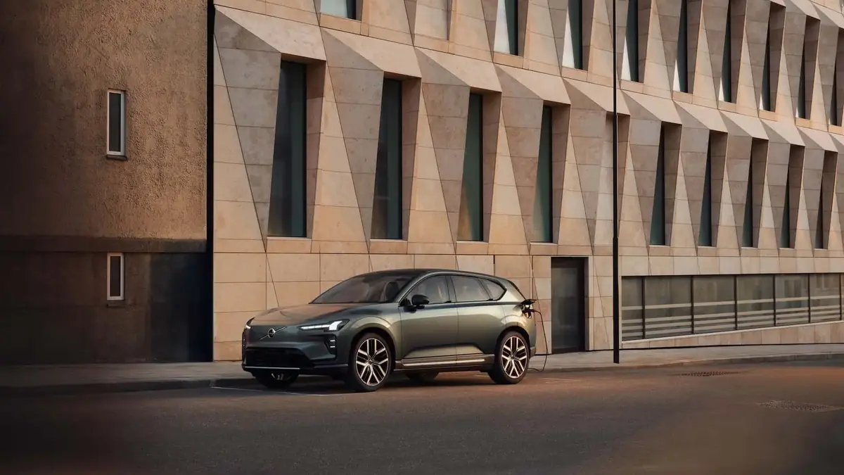 Le Volvo EX60 promet jusqu'&agrave; 810 km d'autonomie