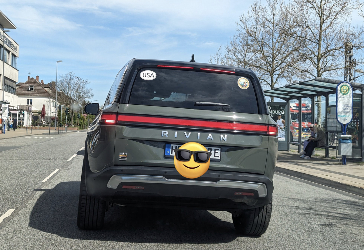 Un Rivian en Allemagne, un Cybertruck chez BMW et des pickups électriques BYD et Chevrolet