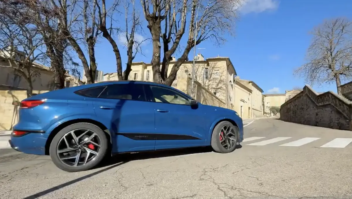 Audi SQ6 ou Model Y Performance&nbsp;? On les compare&nbsp;(en vid&eacute;o)&nbsp;!