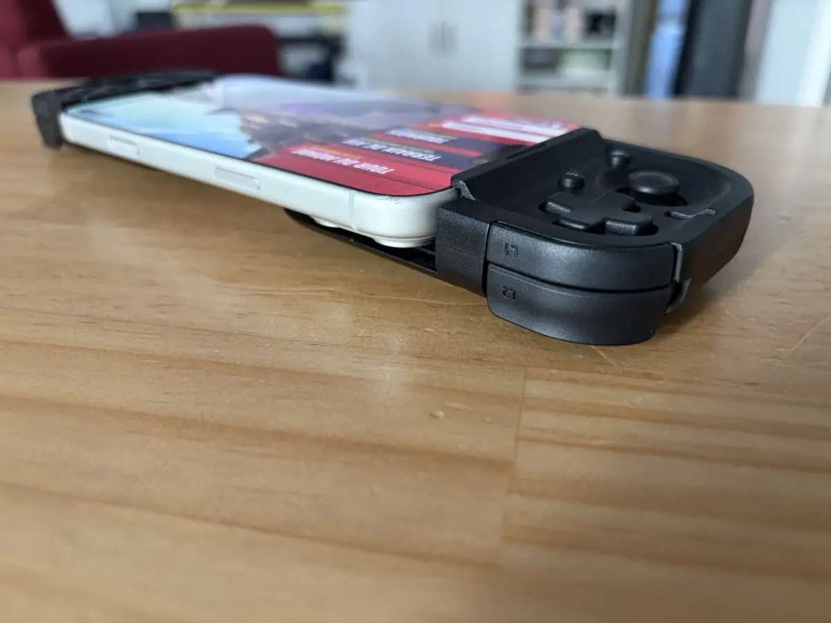 Test de la Razer Prio&nbsp;: la manette pliable qu'on a vraiment envie d'emporter partout
