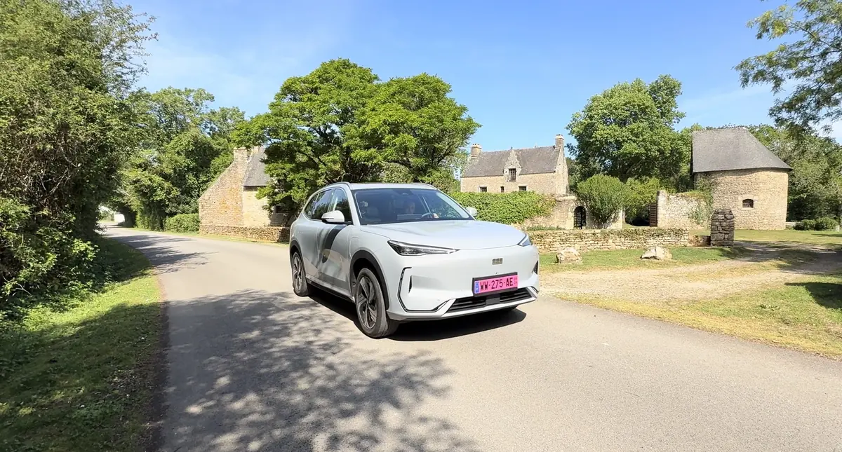 Essai Geely E5&nbsp;: une bonne le&ccedil;on de "premium" &agrave; Volkswagen et Stellantis&nbsp;!