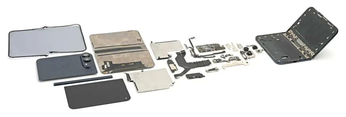 D&eacute;montage de l'iPhone Duo&nbsp;: iFixit r&eacute;v&egrave;le plusieurs indices sur les probl&egrave;mes de l'&eacute;cran