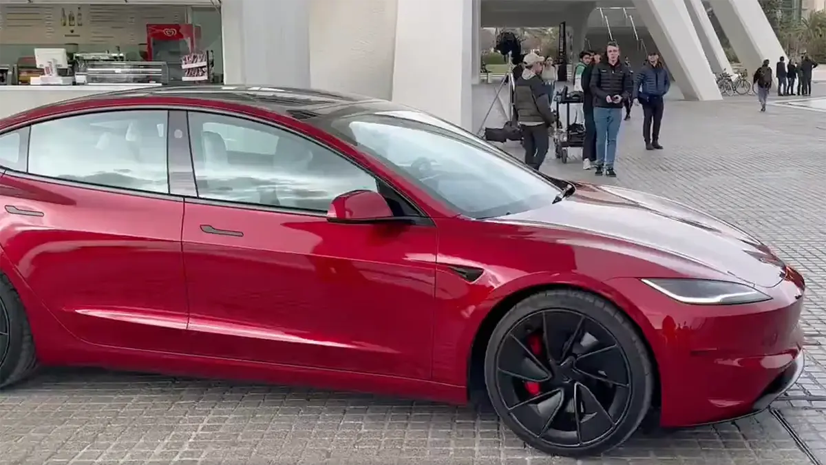 Tesla : les specs inédites de la Model 3 Ludicrous et la fin du parrainage