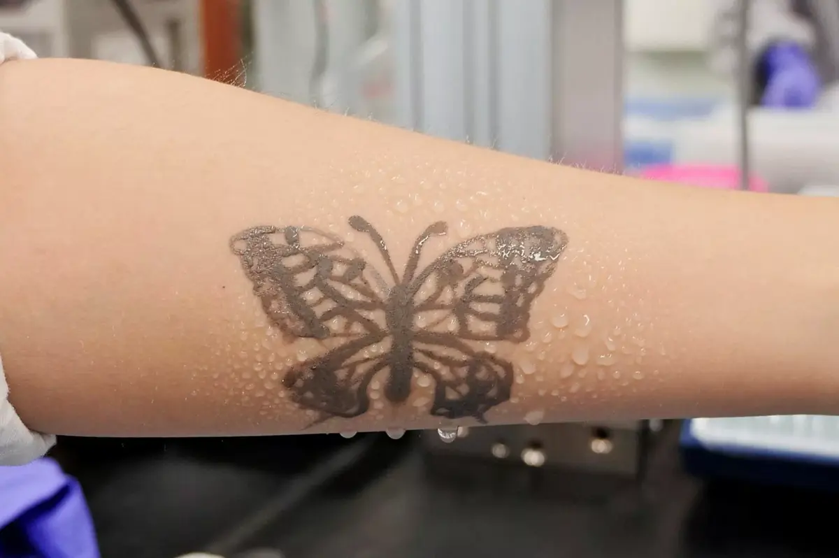 Ces chercheurs sud-coréens créent un tatouage connecté pour surveiller sa santé