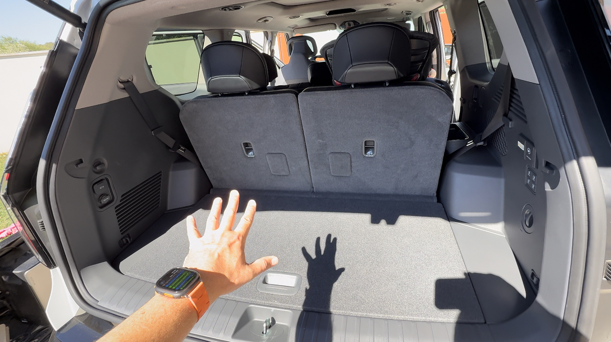 Essai Model Y 7 places 2026&nbsp;: peut-on vraiment partir en vacances en famille avec des bagages&nbsp;?