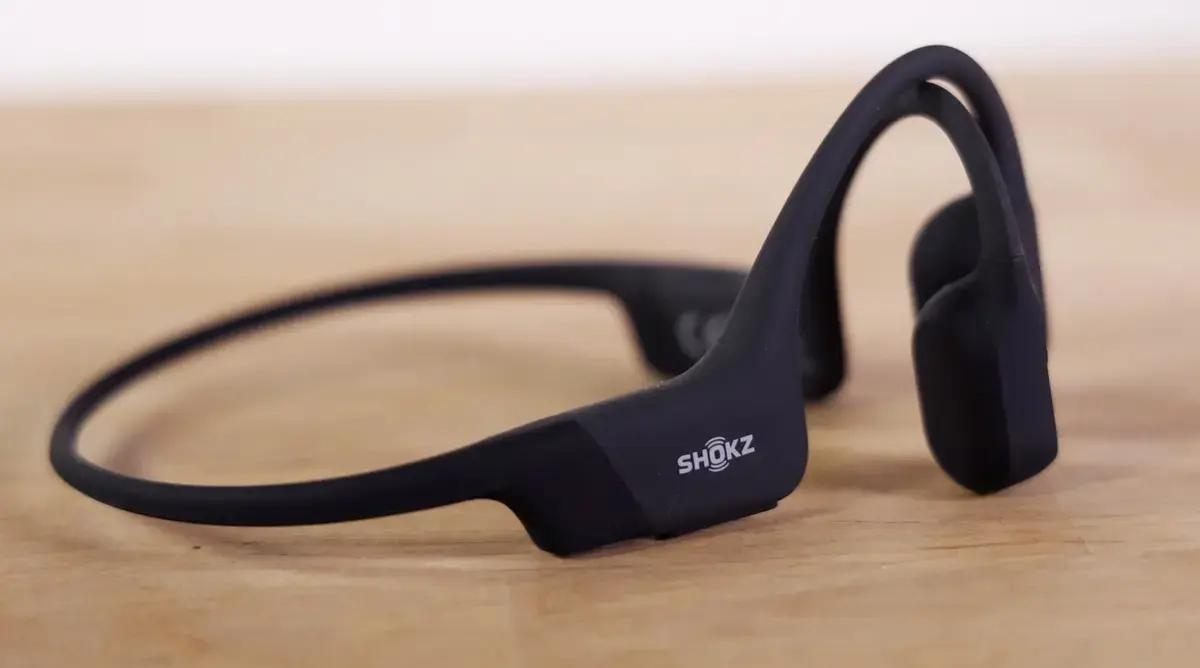 Le Shokz OpenRun Mini se dote d'un port USB-C (et d'un nouveau coloris craquant)