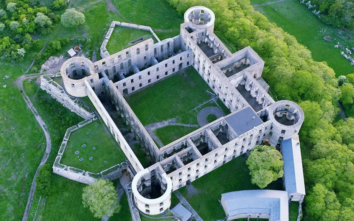 Le ch&acirc;teau de Borgholm, origine du symbole de la touche Command&nbsp;?