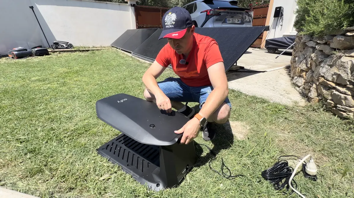 Test Eufy C15&nbsp;: le premier robot-tondeuse d&rsquo;Anker peut-il convaincre&nbsp;?