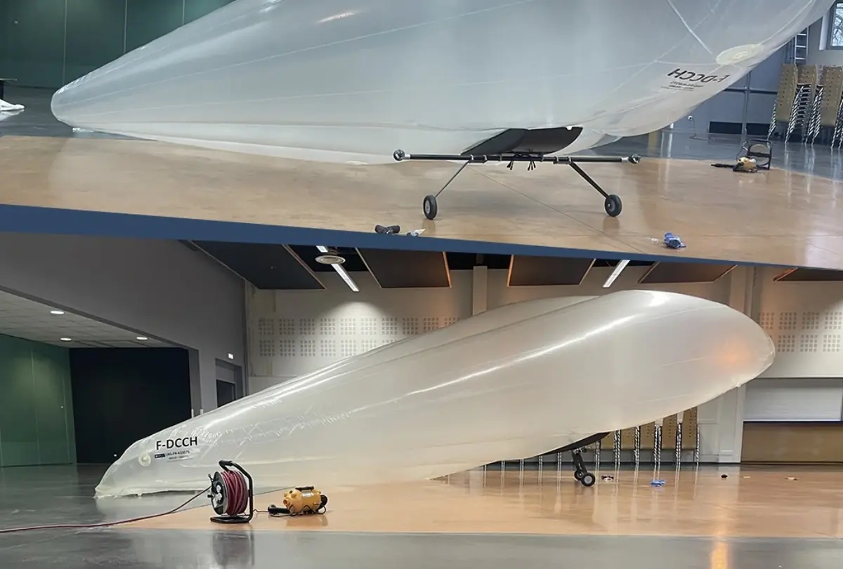 Ce drone cargo de 8 m&egrave;tres vole avec une aile gonflable (et il est fran&ccedil;ais)