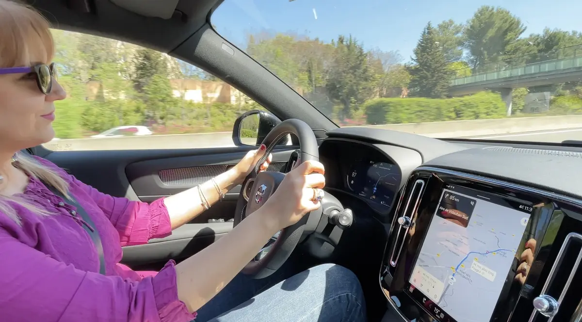 CarPlay et bientôt Netflix sur les Volvo sous Android Automotive (XC40, C40...)