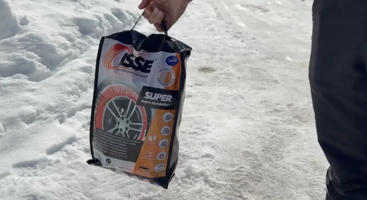 On a plant&eacute; une Polestar 4 Propulsion dans la neige pour tester les chaussettes ISSE (vid&eacute;o)