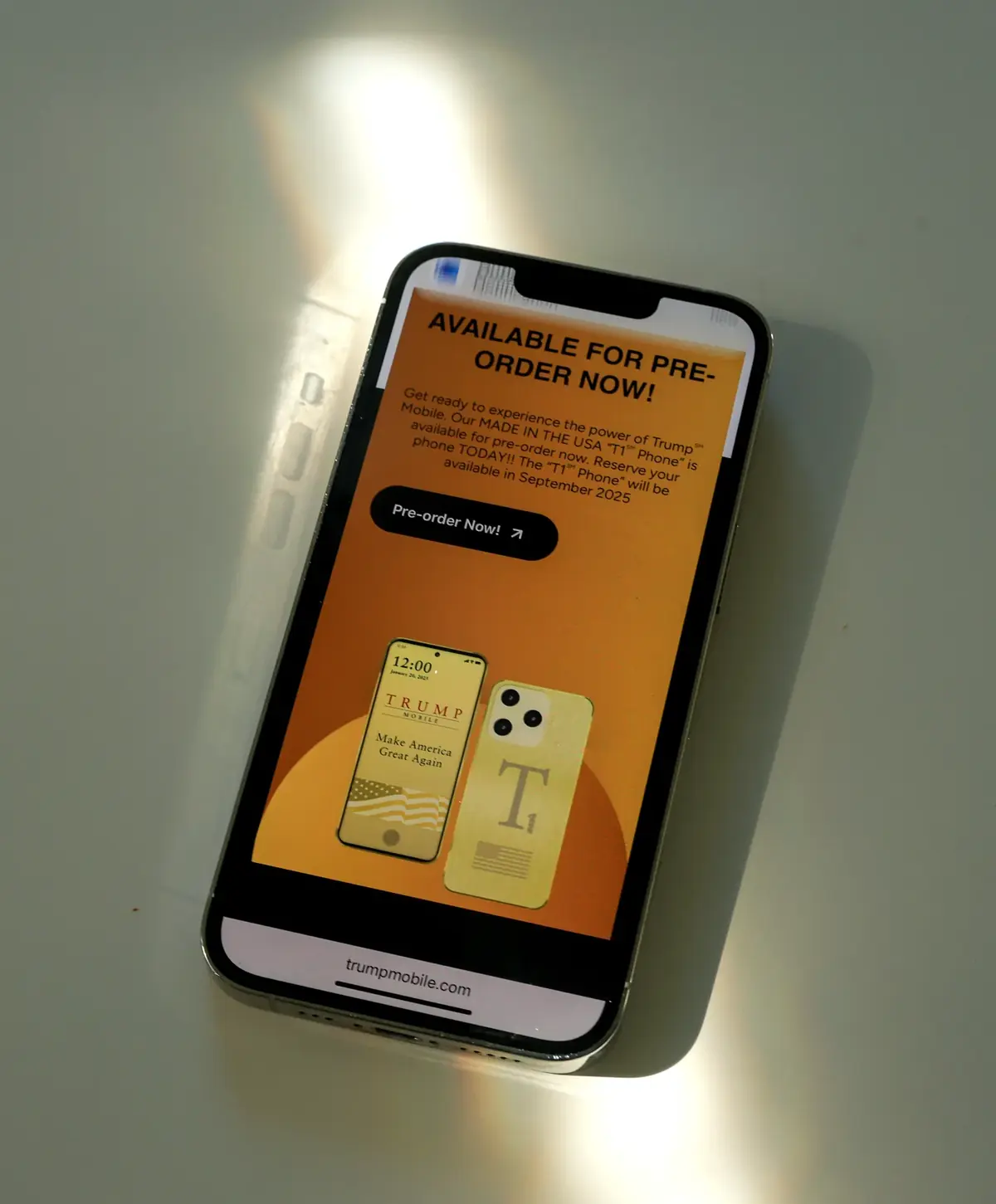 Souvenez-vous de cet iPhone photoshop&eacute; (c'&eacute;tait avant l'IA)&nbsp;!