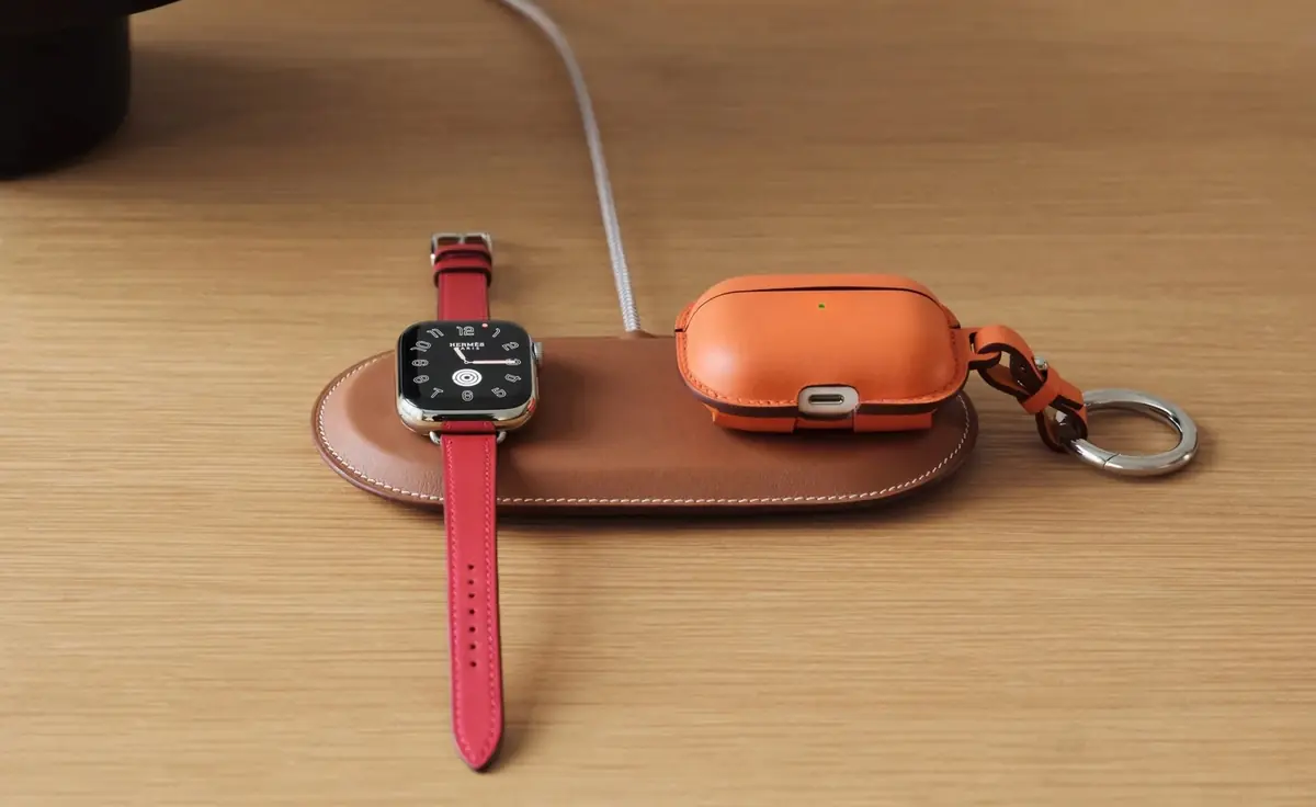 Herm&egrave;s lance un chargeur MagSafe en cuir &agrave; 3 950 euros, et il est d&eacute;j&agrave; en rupture