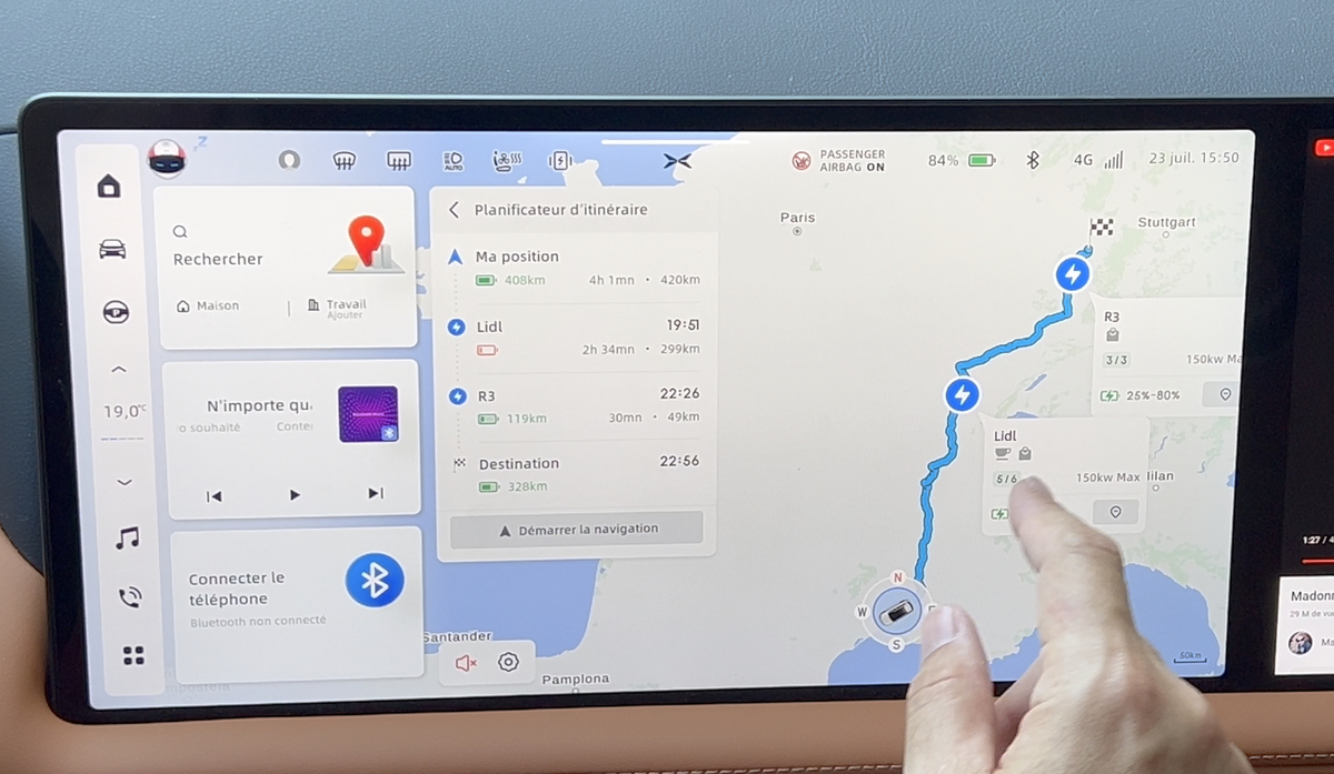 Test du système auto de XPENG sur 3 écrans : mieux que Tesla ?