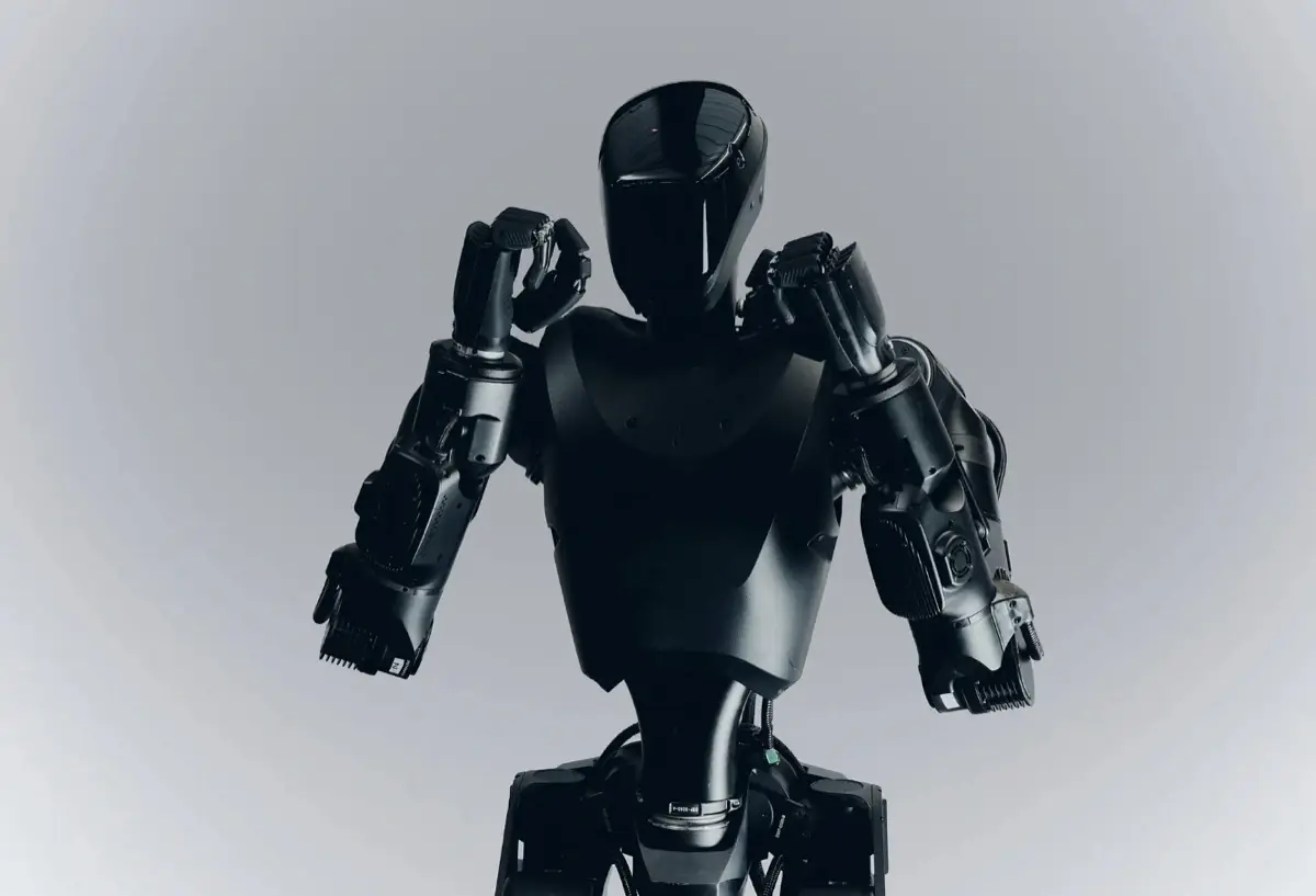 Des robots humano&iuml;des arm&eacute;s d&eacute;ploy&eacute;s sur le front en Ukraine