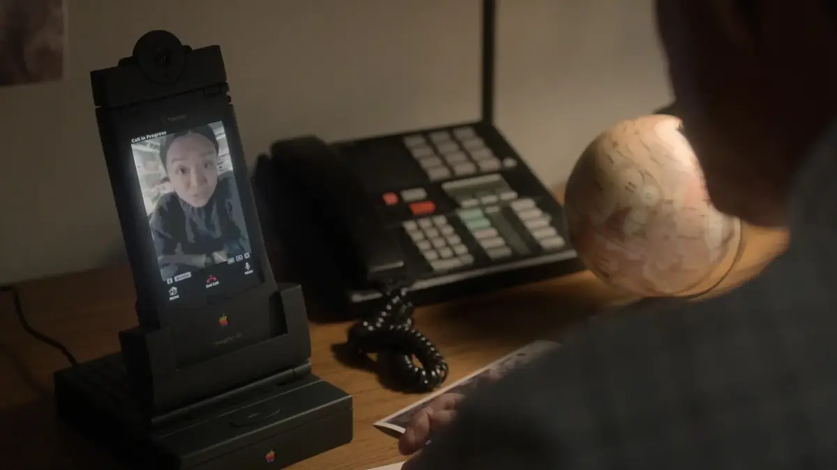 Que cache le Newton MessagePad 120 de "For All Mankind"?