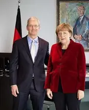 Tim Cook et Angela Merkel ont parlé de protection de la vie privée à Berlin