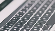 Clavier papillon : Apple transige pour 50 millions de dollars !
