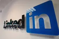 7 millions d'utilisateurs en France pour Linkedin contre 8 millions pour Viadeo