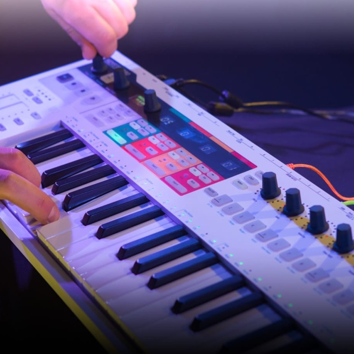 Arturia dévoile le KeyStep Pro, un clavier/séquenceur MIDI polyvalent à