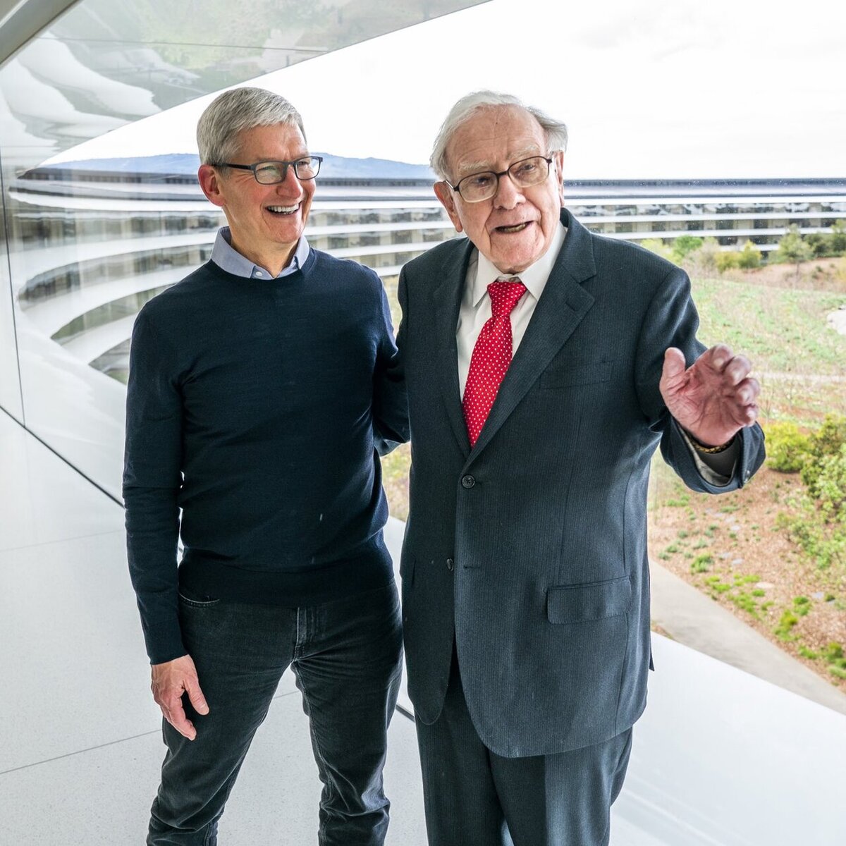 Warren Buffett (Berkshire Hathaway) vend 13% de ses actions Apple