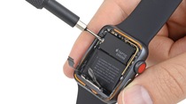 Démontage de l'Apple Watch Series 3 : des "surprises" et une réparabilité moyenne