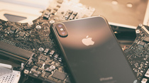 Le CEO de Qualcomm veut toujours mettre ses modems dans les iPhone (par contre Apple...)