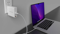 Un chargeur 140W compatible avec la charge rapide des MacBook Pro 16" chez Hyper