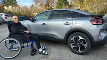 A 94 ans et en EHPAD, il paie encore 700 euros par mois pour une Citroën qu'il ne conduit plus