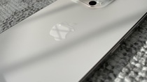 L'iPhone 15 Pro en titane est-il plus salissant ?