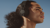 Adidas se met aussi au casque Bluetooth avec charge solaire