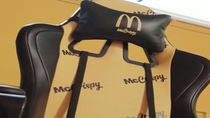Insolite : quand McDonald's créé un fauteuil de gaming avec chauffe burger intégré !