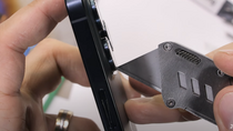 Adakah iPhone 15 Pro Max dalam Titanium lebih rapuh daripada model lain?