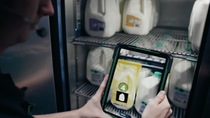 Starbucks débranche son IA qui confondait les briques de lait