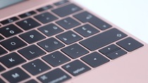 Des touches bloquées, difficiles à nettoyer, sur les claviers des MacBook (Retina 12")