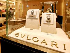 Bulgari présentera "peut-être" une montre connectée 100% suisse à Baselworld