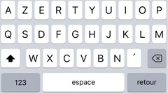 iPhone X : l'espace "vide" sous le clavier virtuel est-il vraiment une aberration ?